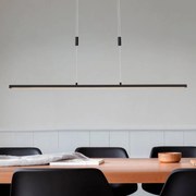 Lampada LED a sospensione Arneja di Lindby, nera, CCT, regolabile in altezza dimmerabile, Nero, Soggiorno / Sala da pranzo, Alluminio, Moderno