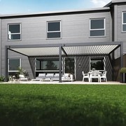Pergola bioclimatica Ombréa addossata 4x8M in alluminio