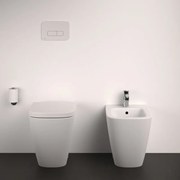 Coppia sanitari filomuro scarico a parete IDEAL STANDARD I.life S WC: P 48 x L 35.5 x H 40 cm, bidet: P 36 x L 36 x H 40 cm