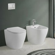 Sanitari Filomuro in ceramica bianco design quadrato con copriwc e scarico rimless Kayra