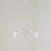 Lampadario in ferro laccato bianco con decorazione argento antico e...