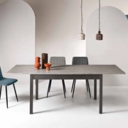 Tavolo in legno allungabile a 220 cm CAIO CEMENTO