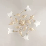 Plafoniera in ferro laccato avorio con decorazione oro antico e dif...