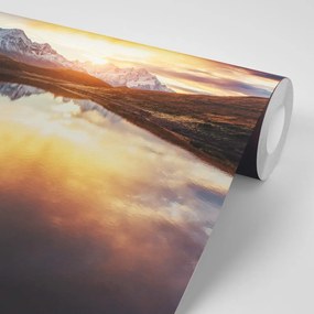 Fotomurale – Tramonto abbagliante sul lago montano