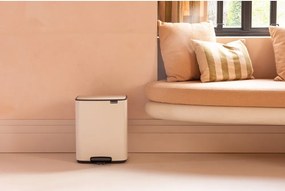 Cestino per la spazzatura beige in acciaio con pedale 12 l Bo – Brabantia