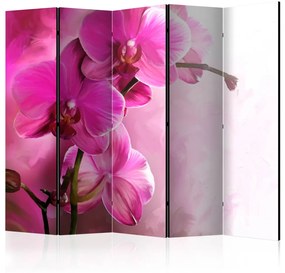 Paravento Orchidea rosa II (5 parti) - fiori in fiore su sfondo rosa pallido