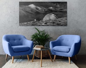 Quadro su tela – Tenda sotto il cielo notturno in bianco e nero