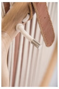 Poltrona con struttura in rovere massiccio e seduta in pelle di bufalo color marrone cognac. Dedo - Gazzda