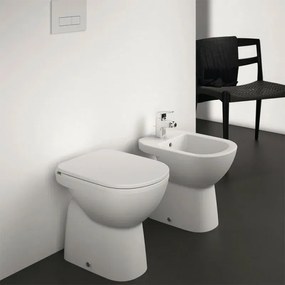 Sanitari Ideal Standard tradizionali scarico a parete e copriwater originale I.Life A