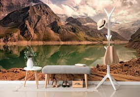 Carta da parati – Lago tra le montagne