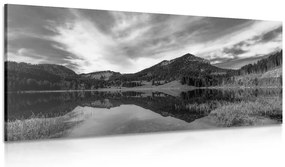Quadro su tela – Lago sotto le colline in bianco e nero