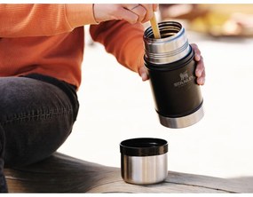 Borraccia termica nera in acciaio inox 700 ml Legendary Classic Black – Stanley