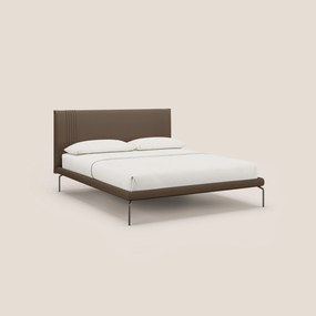 Finn letto imbottito con piedi alti in metallo in tessuto smacchiabile T05 marrone