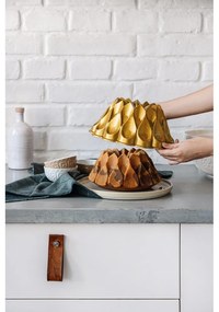 Stampo da forno in alluminio fuso di colore oro Volcania - Bonami Selection