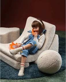 Cuscino per divano da bambini color crema con rivestimento in bouclé Ball – Wigiwama