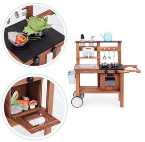 Cucina per bambini in legno di abete con accessori