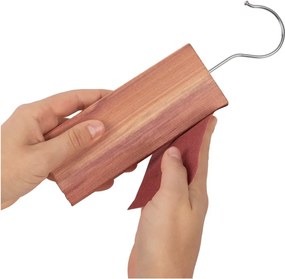 Set di 34 accessori per armadi in legno di cedro Cedar - Compactor