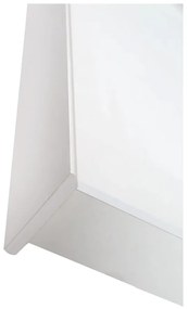 Cassetto bianco sotto il letto dei bambini - Roba