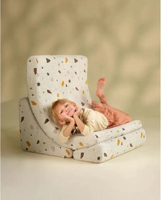 Poltrona per bambini bianca con rivestimento in bouclé e ciniglia Terrazzo Moon – Wigiwama