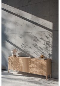 Cassettiera di colore naturale in rovere massiccio 220x85x42 cm Dvor – Gazzda