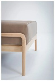 Poggiapiedi in pelle di bufalo marrone chiaro con struttura in rovere massiccio Fawn - Gazzda