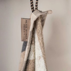 Asciugamano in cotone biologico blu-grigio 50x90 cm Disorder - Mette Ditmer Denmark