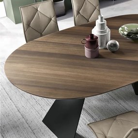 Tavolo fisso TOKYO 210 cm con base in metallo nero e piano Eucalipto