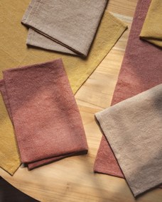 Kave Home - Set Abinadi di 2 individuali in cotone e lino senape 35 x 50 cm
