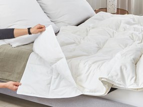 Piumino in cotone doppio strato 4 stagioni 155 x 220 cm CHONTGAR Beliani