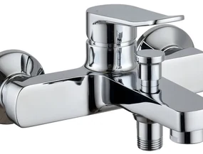 Rubinetto per vasca Essential per muro cromo SENSEA