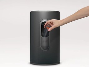 Cestino per la spazzatura nero opaco in metallo con pedale 10 l Arc – Joseph Joseph