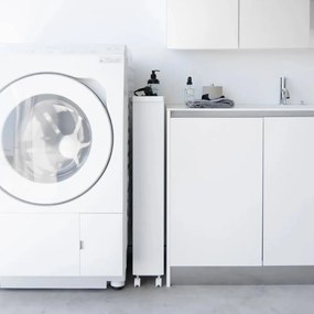 Scaffale per il bagno bianco opaco in acciaio su ruote 48x80,5 cm Tower – YAMAZAKI