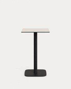 Kave Home - Tavolo alto per esterno Dina bianco con gamba di metallo rifinita in nero 60x60x96 cm