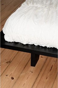 Letto matrimoniale nero in legno di pino con griglia 140x200 cm Japan - Karup Design