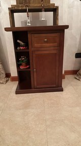 Mobiletto porta oggetti arte povera in legno massello noce lucido