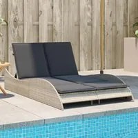 Lettino con Cuscini Grigio Chiaro 114x205x73 cm in Polyrattan 368292