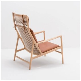 Poltrona con struttura in rovere massiccio e seduta in pelle di bufalo color marrone cognac. Dedo - Gazzda