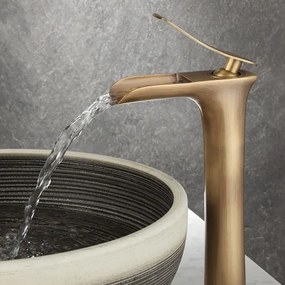 Rubinetto da lavabo Rea Laguna antique Brush Gold high