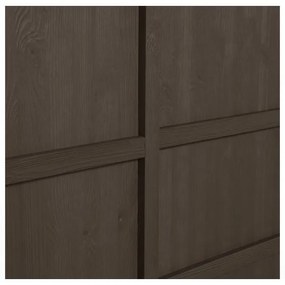 Cassettiera bassa marrone scuro in legno di pino con ante scorrevoli 140x85 cm Nomin - BePureHome
