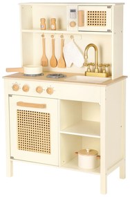 Cucina in legno - bianca con dettagli in rattan