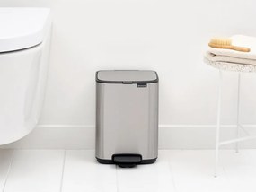 Cestino per la spazzatura color argento opaco in acciaio con pedale 4 l Bo – Brabantia