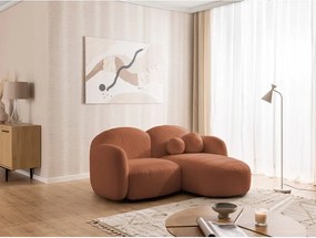 Divano angolare color terracotta (con penisola a destra/con chaise lounge) con rivestimento in bouclé Orbit – Ropez