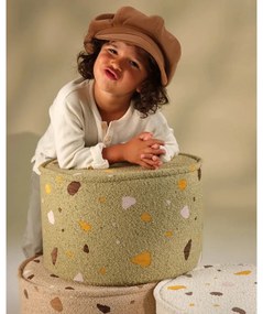 Pouf per bambini verde con rivestimento in bouclé e ciniglia Terrazzo – Wigiwama
