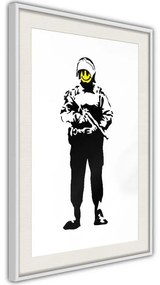 Poster  Banksy: Smiling Copper  Cornice Quadri Cornice nera con pass-partout, Larghezza x Altezza Home decor 30x45