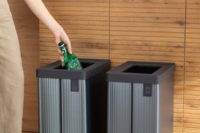 Pattumiera Alta 54L Interno Esterno Keter Verto Recycle 43,5x26,5x68,7 cm con Bordo Copri Sacco in Plastica Blu Perla...
