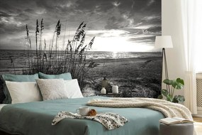 Carta da parati – Tramonto sulla spiaggia in bianco e nero