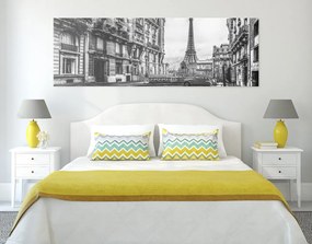 Stampa su tela – Vista sulla Torre Eiffel dalla strada di Parigi in bianco e nero
