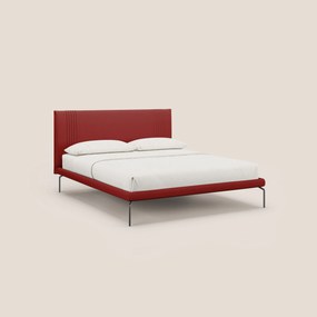 Finn letto imbottito con piedi alti in metallo in tessuto smacchiabile T05 rosso