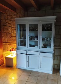 Cristalliera classica in legno bianco opaco 156x42x205 cm