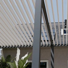 Pergola bioclimatica motorizzata Ombréa autoportante 4x6M (vari colori)